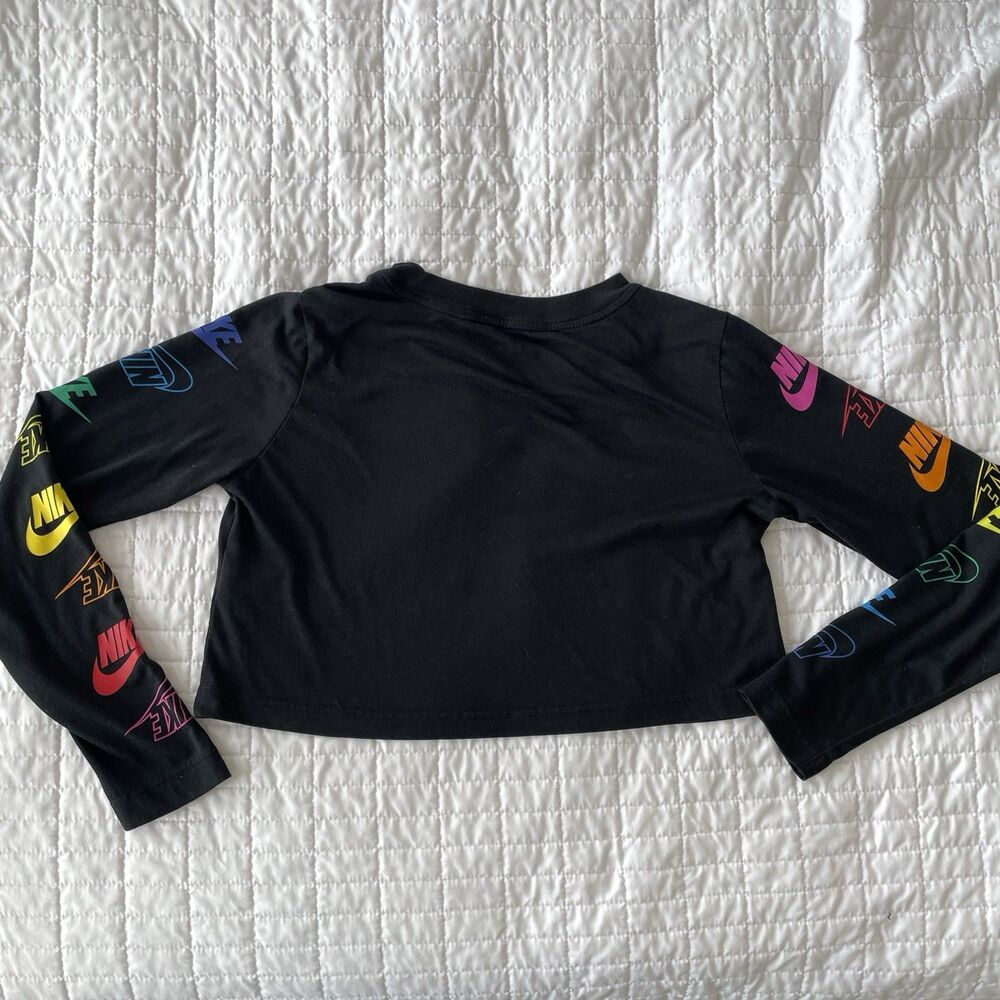 RARE Nike Womens Cropped Tee Long Sleeve Rainbow Logo Black Womens Size Medium M - Picture 2 of 8